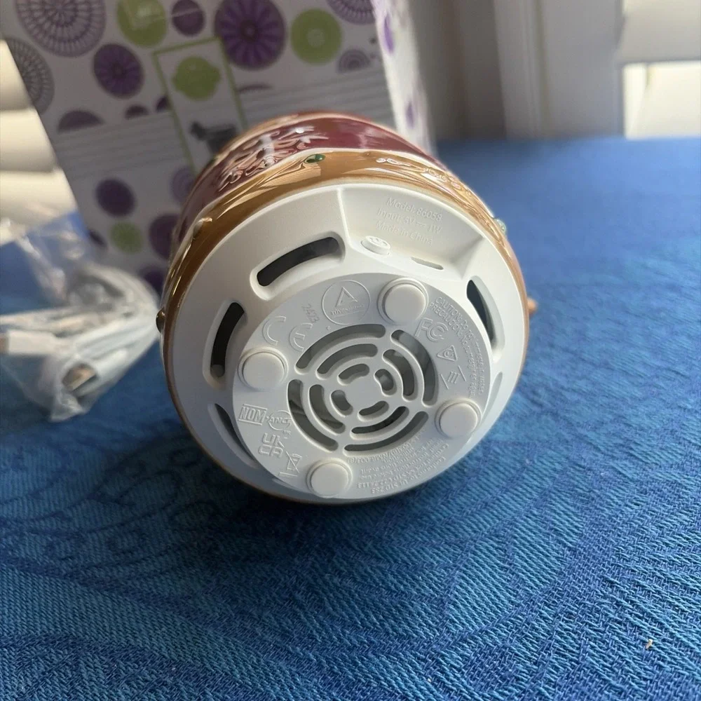 Scentsy Gingerbread Man Tabletop Fan Diffuser ~ NEW